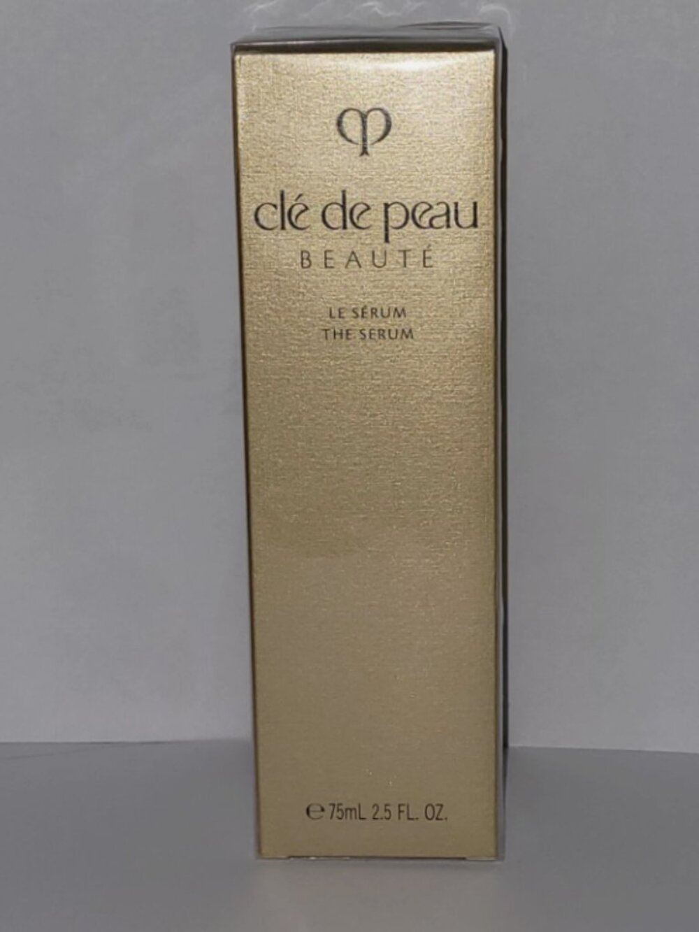 NIB Cle De Peau Le Serum /The Serum Youth EnhancingRadiance Large 75mL SEALEDBOX